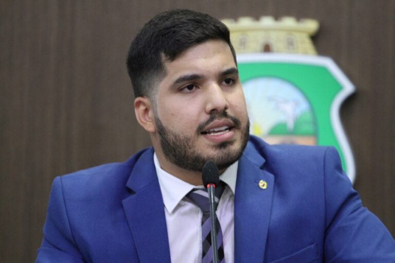 Psol pede que o deputado André Fernandes seja incluído em inquérito sobre atos antidemocráticos do último domingo (8)