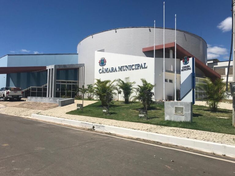 Regimento da Câmara de Juazeiro do Norte prevê nova eleição para presidente da casa