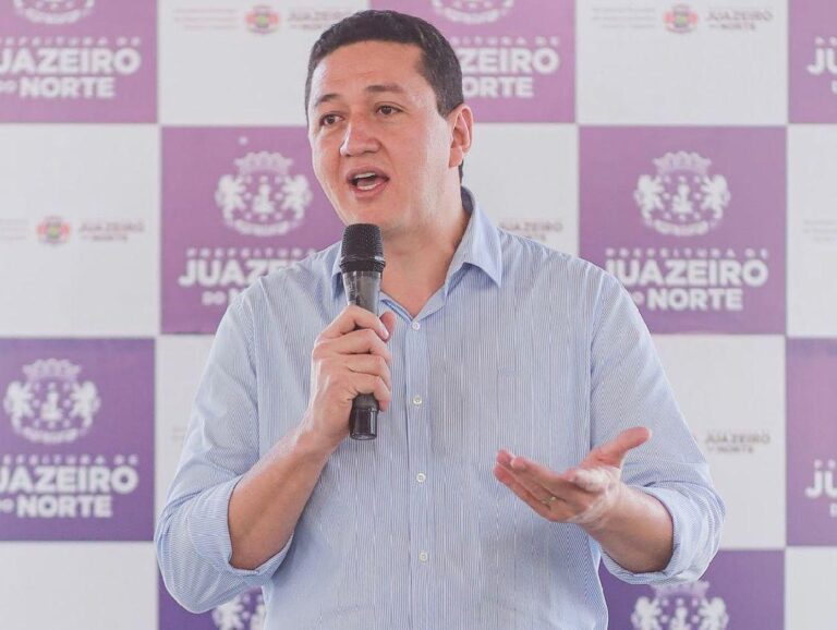 Prefeito de Juazeiro do Norte, Glêdson Bezerra, anuncia disposição para concorrer à reeleição e busca apoio político