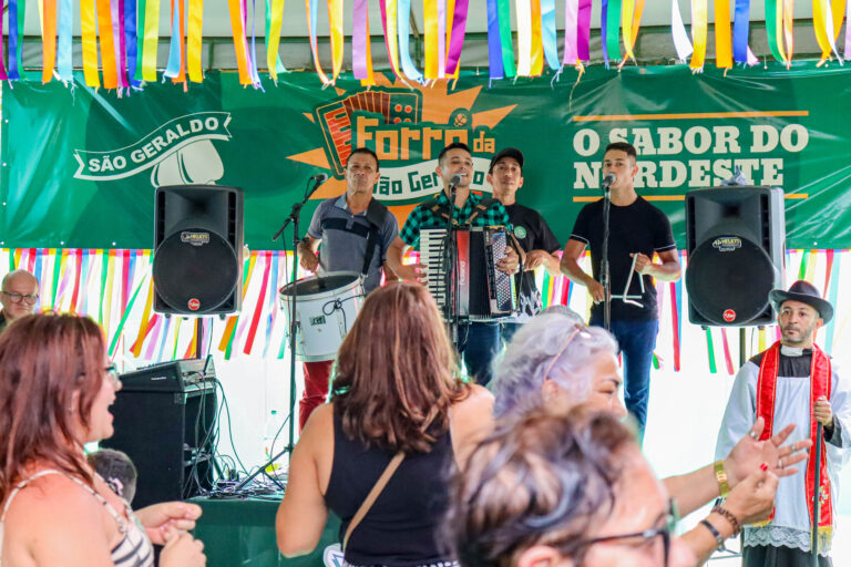 Forró da São Geraldo recepciona romeiros da festa de Nossa Senhora das Dores, em Juazeiro do Norte