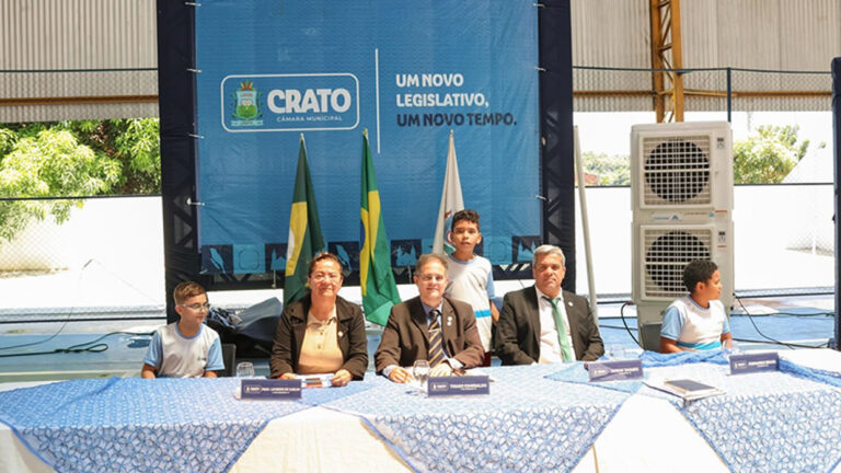 Câmara Municipal de Crato encerra ciclo de sessões itinerantes no bairro Vila Alta