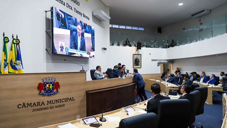 Câmara de Juazeiro do Norte demonstra compromisso com o trabalho e realiza sessão ordinária extensa com pautas de interesse da população