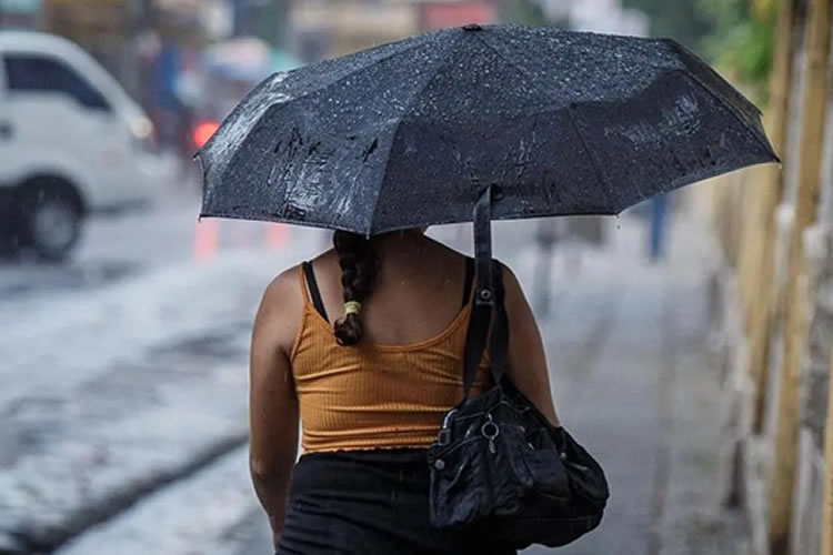Com pancadas de chuvas neste domingo, veja a previsão do tempo para o feriado de Tiradentes no Ceará