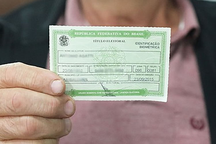 Mais de 136 mil cearenses podem ter título de eleitor cancelado; veja prazo para regulamentação