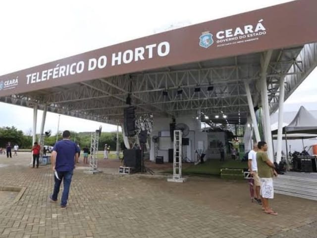 Foco de incêndio próximo à Colina do Horto interrompe funcionamento do teleférico em Juazeiro do Norte
