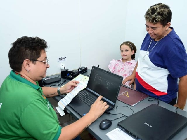Caminhão do Cidadão leva serviços para cidades do Cariri durante essa semana 