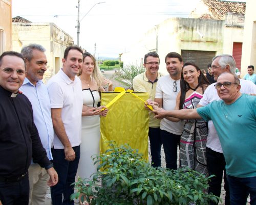 Prefeitura de Missão Velha inaugura Calçadão Antônio Olegário de Jesus e entrega novo espaço de lazer à população