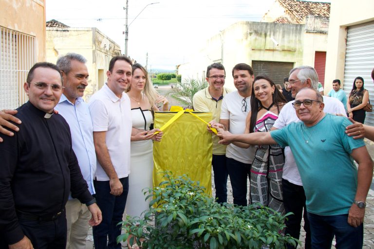 Prefeitura de Missão Velha inaugura Calçadão Antônio Olegário de Jesus e entrega novo espaço de lazer à população
