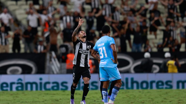 Ceará supera expulsão, vence o Fortaleza e amplia invencibilidade no Clássico-Rei