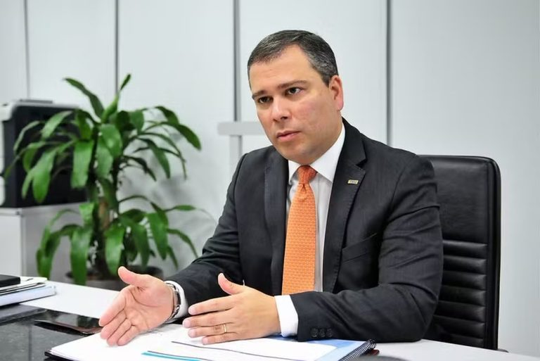 PF deflagra nova fase da Operação Compliance Zero e prende ex-presidente do BRB em Brasília