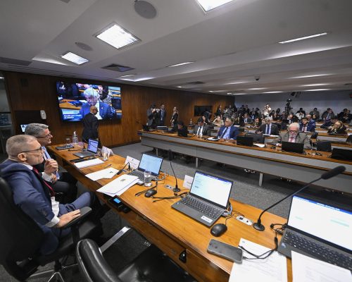 Relatório que pedia indiciamento de ministros do STF é rejeitado pela CPI do Crime Organizado