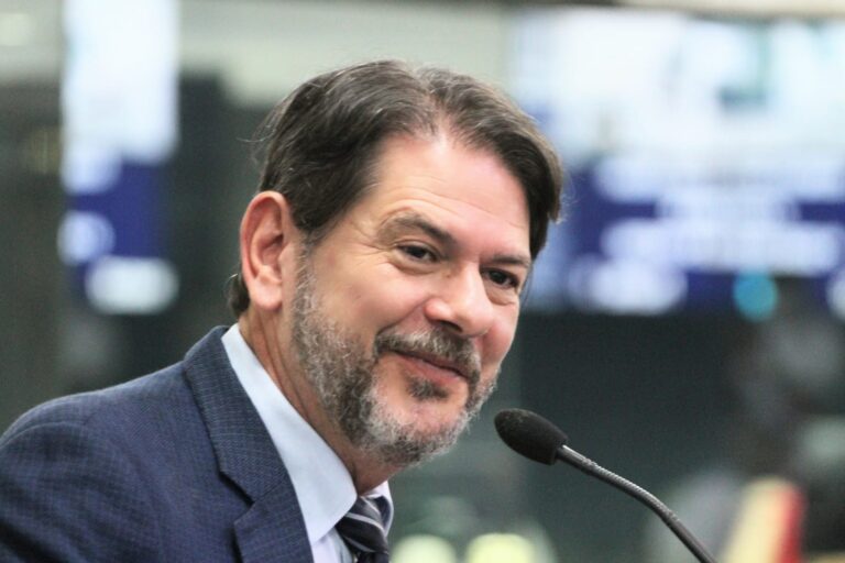Cid Gomes articula candidatura de Ciro à Presidência e busca apoio do PSDB no Ceará