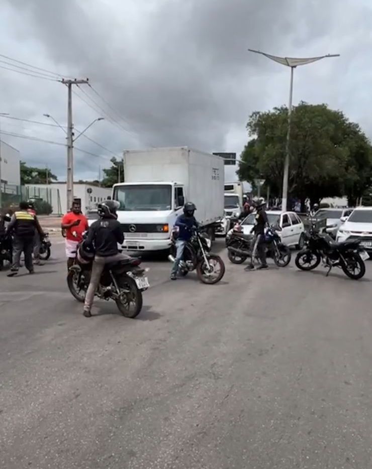 Motoristas de aplicativo do Cariri protestam contra projeto de regulamentação e cobram posicionamento de deputados