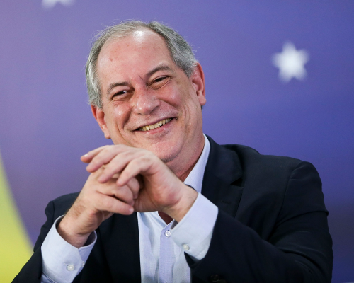 Ciro Gomes sinaliza candidatura ao Governo do Ceará, mas mantém porta aberta para disputa presidencial