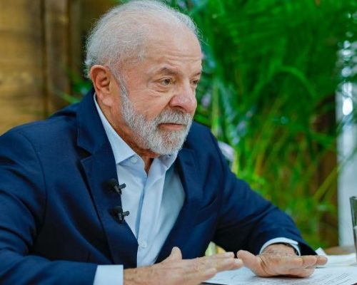 Presidente Lula sanciona lei que endurece penas para crimes de furto, roubo e golpes virtuais, mas veta aumento maior para roubo com lesão grave