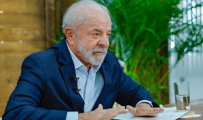 Presidente Lula sanciona lei que endurece penas para crimes de furto, roubo e golpes virtuais, mas veta aumento maior para roubo com lesão grave
