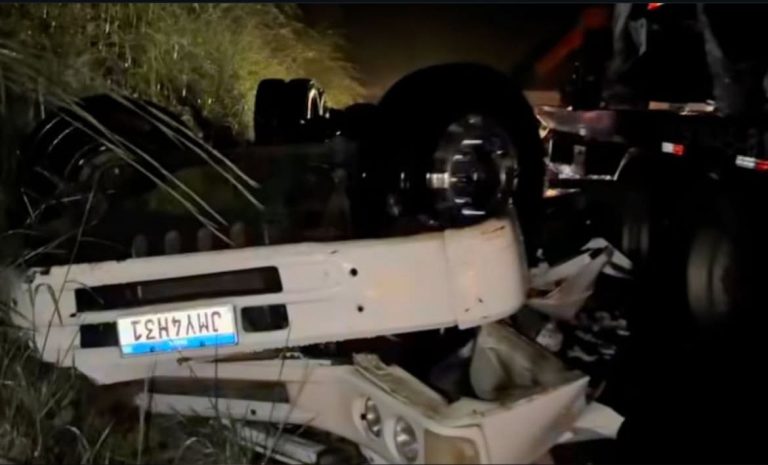 Colisão entre caminhões deixa quatro mortos na CE-284, entre Jucás e Antonina do Norte