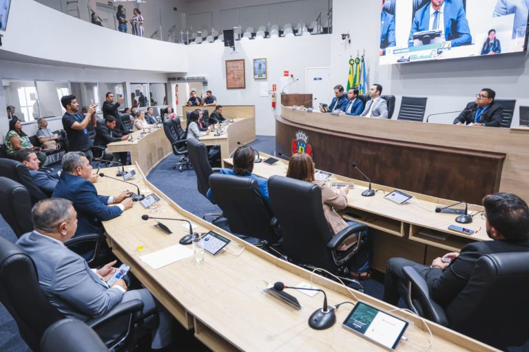 Câmara de Juazeiro do Norte debate Zona Azul, infraestrutura urbana e saúde pública