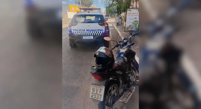 Motocicleta com mais de 600 multas é apreendida pelo GPTran em Juazeiro do Norte