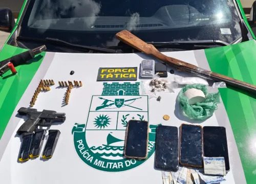 Operação da Força Tática e COTAM apreende armas, drogas e detém dois adolescentes em Barbalha