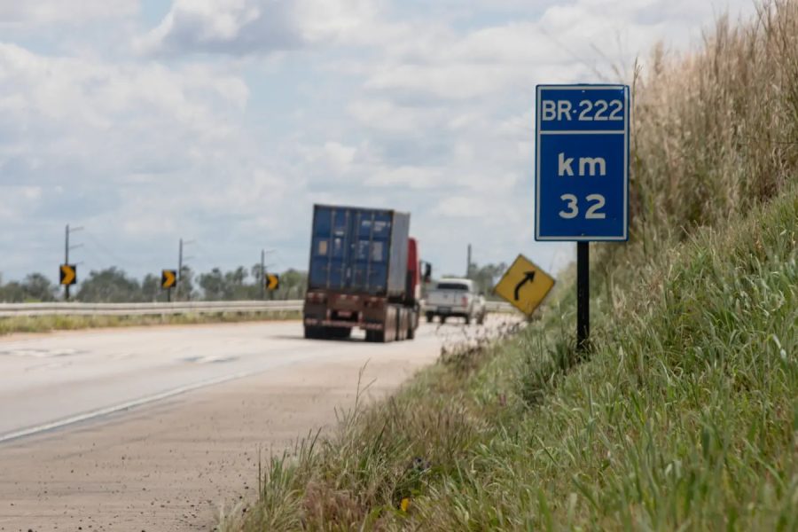 Ministério dos Transportes prevê duplicação da BR-222 até a divisa com o Piauí e ampliação das obras na BR-116 no Ceará