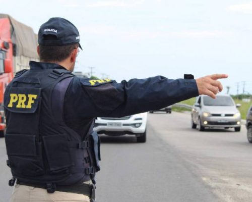 PRF restringe circulação de caminhões em rodovias federais de pista simples durante feriado de 7 de Setembro no Ceará