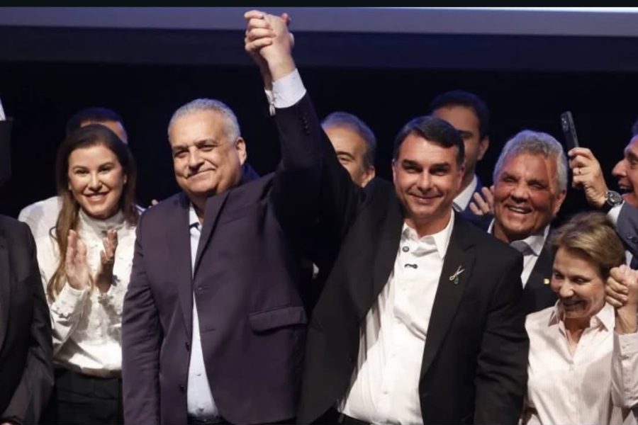 Flávio Bolsonaro oficializa Alfredo Gaspar como candidato a vice-presidente em chapa do PL