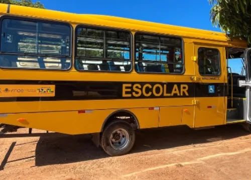 Menina de 4 anos é esquecida dentro de van escolar por quase cinco horas em Altaneira