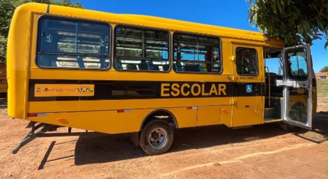 Menina de 4 anos é esquecida dentro de van escolar por quase cinco horas em Altaneira