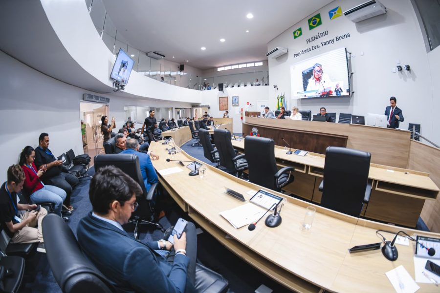 Câmara de Juazeiro do Norte debate melhorias em infraestrutura, educação, mobilidade e serviços públicos durante sessão ordinária