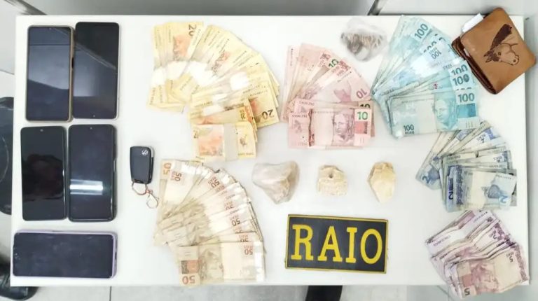 RAIO prende mulher e companheiro após apreensão de crack e mais de R$ 4 mil em Barbalha