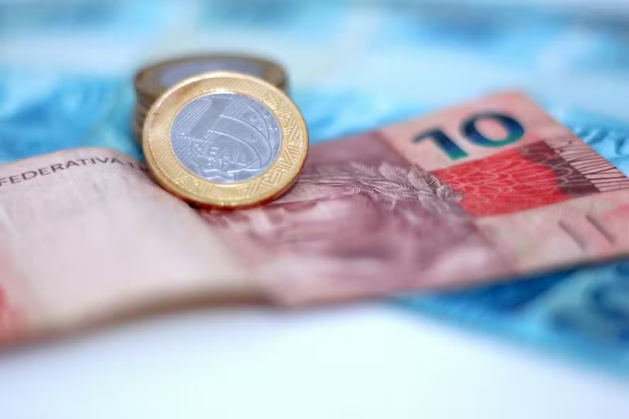 Dívida pública sobe para 82,5% do PIB mesmo com superávit das contas públicas em julho