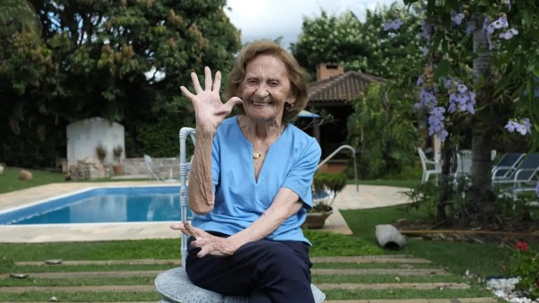 Laura Cardoso morre aos 98 anos e deixa legado de mais de oito décadas na dramaturgia brasileira