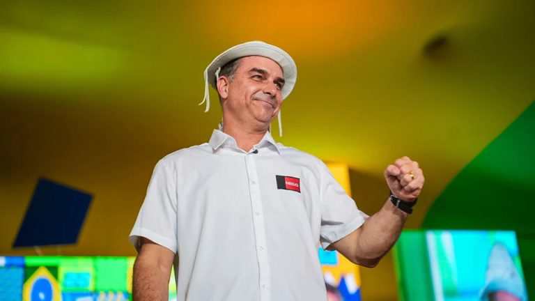 Flávio Bolsonaro deve visitar Juazeiro do Norte em agenda de campanha no dia 16