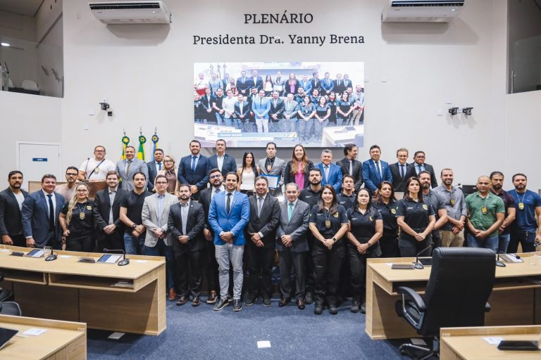 Câmara de Juazeiro do Norte homenageia delegado e debate demandas nas áreas de saúde, educação e infraestrutura