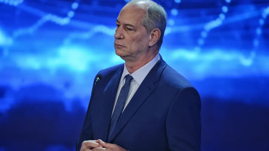 Ciro Gomes aciona Justiça Eleitoral e pede cassação da chapa de Elmano e novas eleições no Ceará