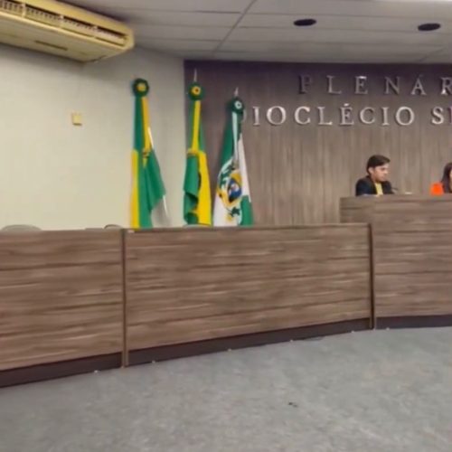 Vereadores da oposição se ausentam na votação do reajuste dos salários dos professores de Missão Velha