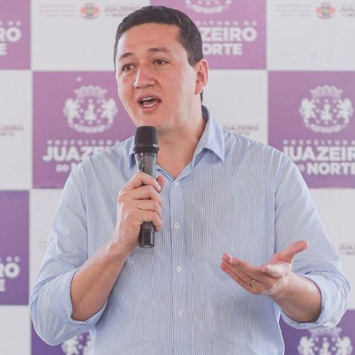 Prefeito de Juazeiro do Norte, Glêdson Bezerra, anuncia disposição para concorrer à reeleição e busca apoio político
