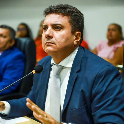 Capitão Vieira perde a cabeça em audiência da Câmara de Juazeiro do Norte