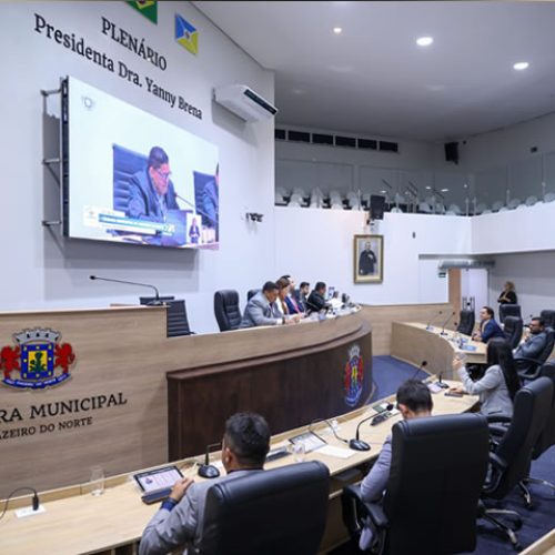 Câmara de Juazeiro do Norte presta homenagem a quadrilhas juninas e debate pautas de infraestrutura e segurança