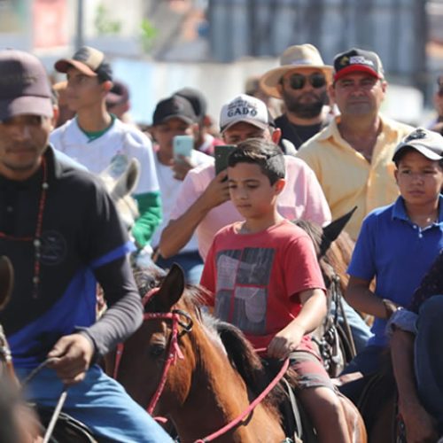 Cavalgada de abertura da vaquejada de Juazeiro do Norte acontece nesta sexta-feira, 11