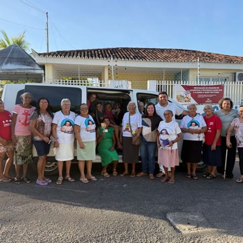 “Carro do Idoso”: iniciativa da vereadora Auricélia Bezerra garante transporte gratuito para terceira idade em Juazeiro do Norte