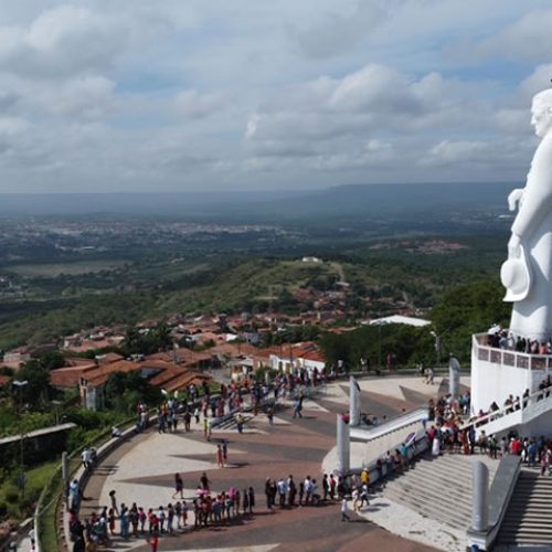 Juazeiro do Norte se destaca entre os municípios do interior do Ceará na geração de empregos em 2024