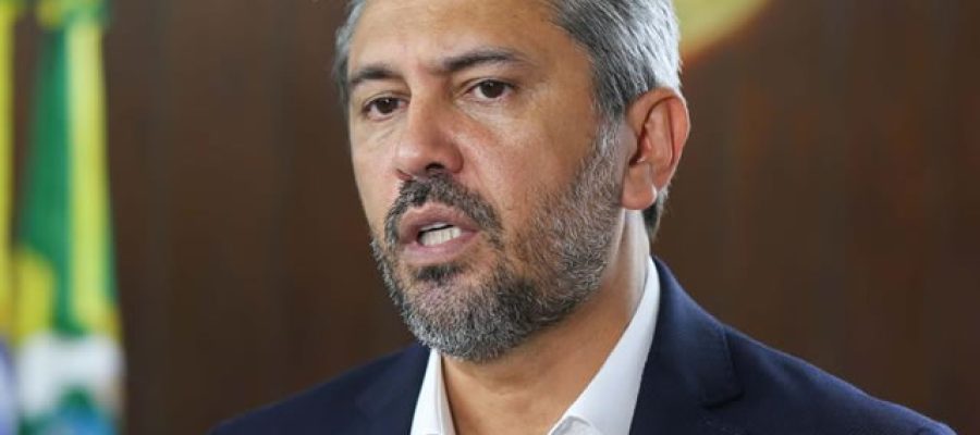 Elmano autoriza doação de terreno para construção de Hospital Universitário da UFCA em Juazeiro do Norte